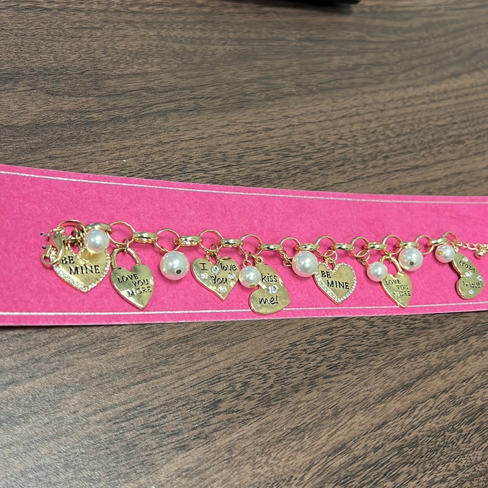 3/$35 BUNDLE DEAL Holiday Lane Be Mine Bracelet NWT